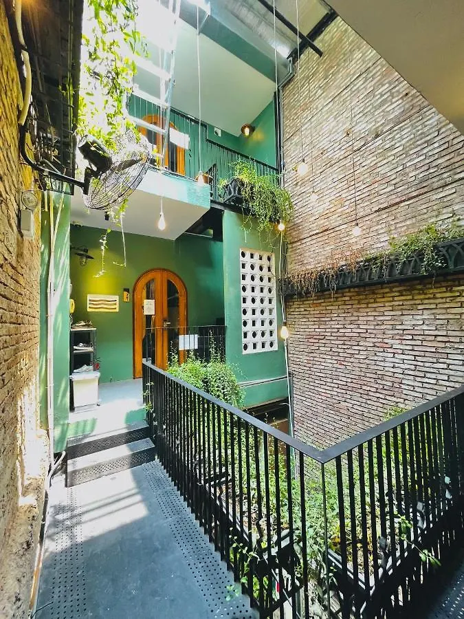 Vy Da Central Market Hostel Хошимин